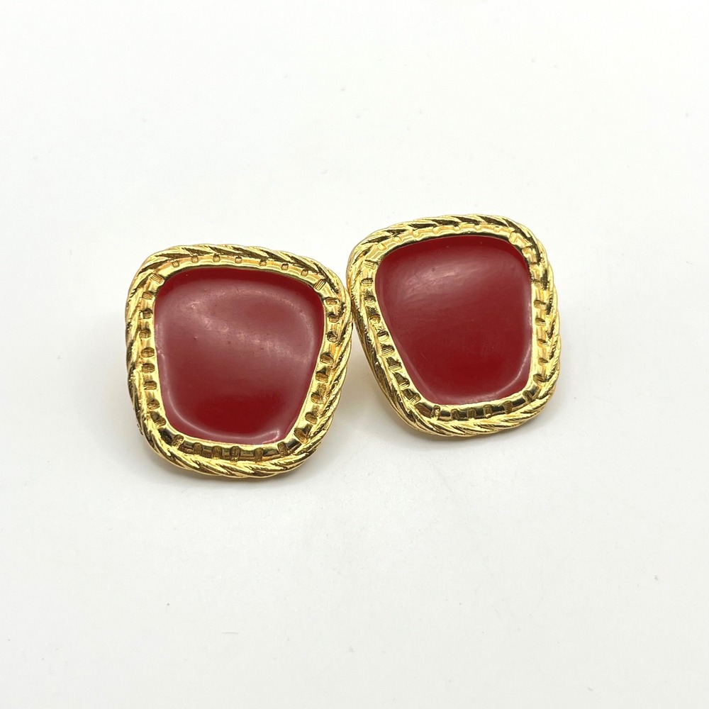 Avon Vintage Red Enamel Square Clip‎ On Earrings Gold Tone Rope Border Statement